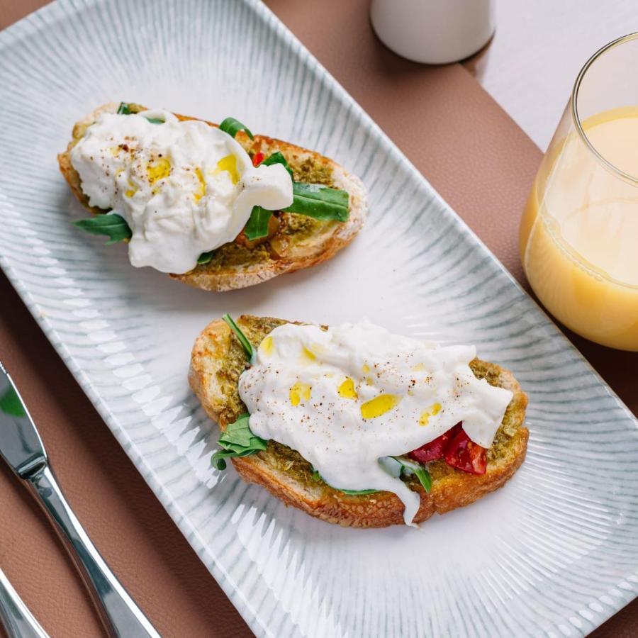 Royal Tulip Hotel & Casino, Τυφλίδα Εξωτερικό φωτογραφία Buratta