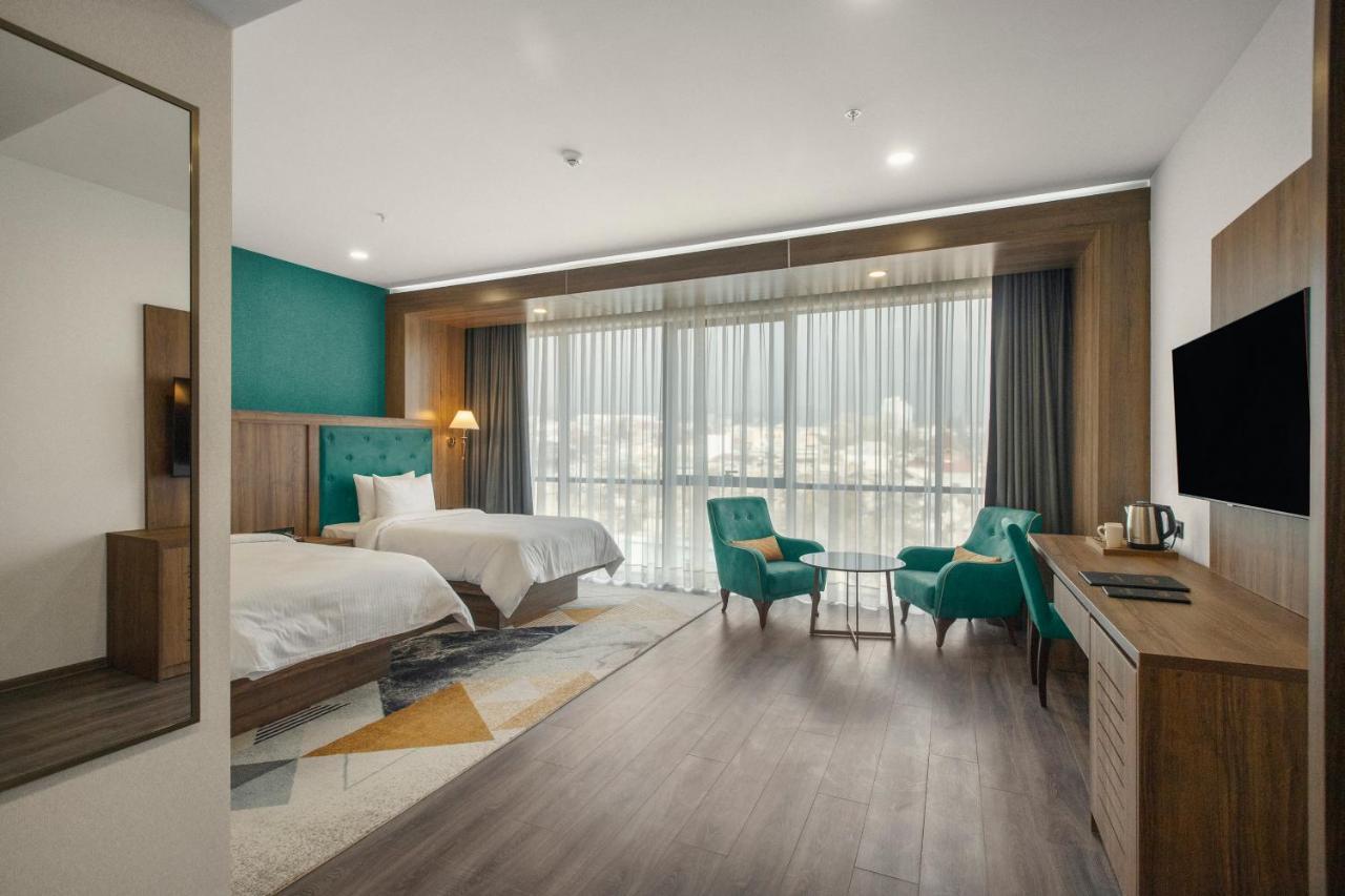 Royal Tulip Hotel & Casino, Τυφλίδα Εξωτερικό φωτογραφία