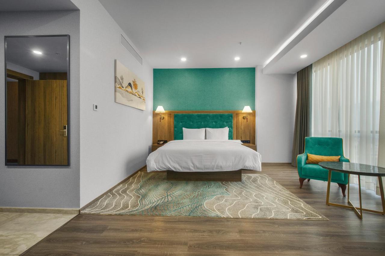 Royal Tulip Hotel & Casino, Τυφλίδα Εξωτερικό φωτογραφία